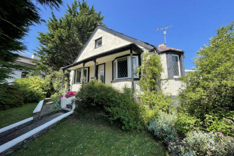 Bull Bay Road, Amlwch, Anglesey, LL68 4 bed detached house for sale