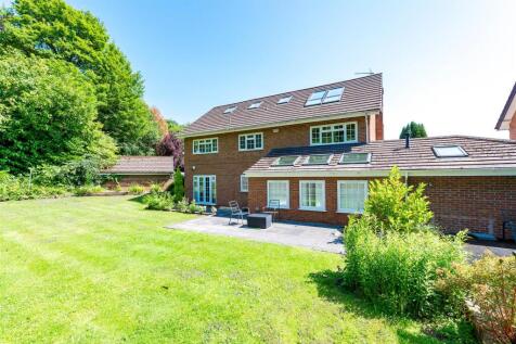 5 bedroom detached house for sale