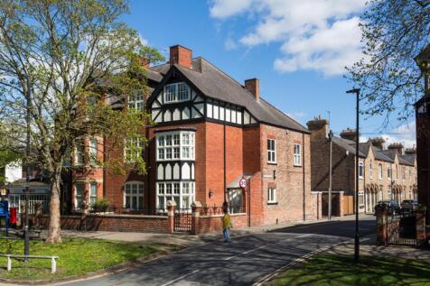 Clifton, York, YO30 6 bed end of terrace house for sale