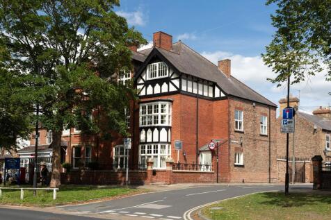 Clifton, York, YO30 6 bed end of terrace house for sale