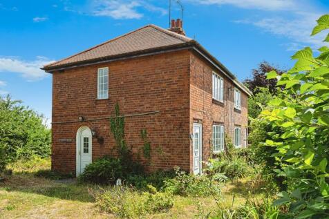 2 bedroom semi-detached house for sale