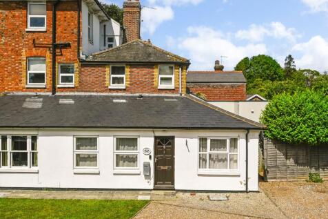 Ashford Road, Tenterden, Kent, TN30 1 bed apartment for sale
