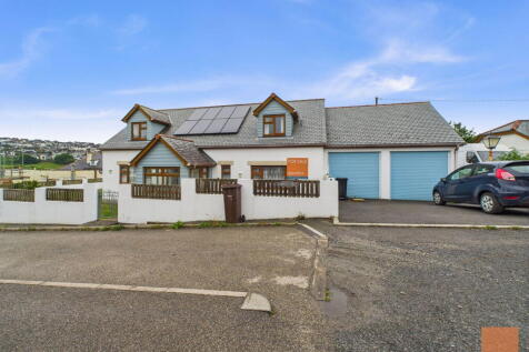 Perranporth 3 bed detached house for sale