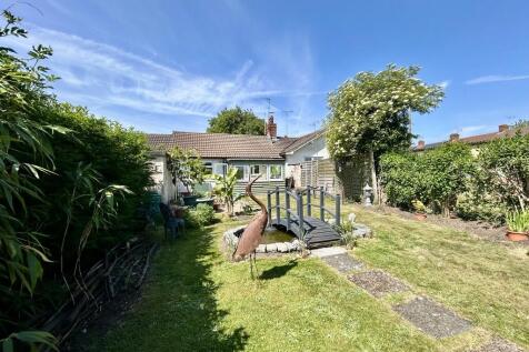 1 bedroom semi-detached bungalow for sale
