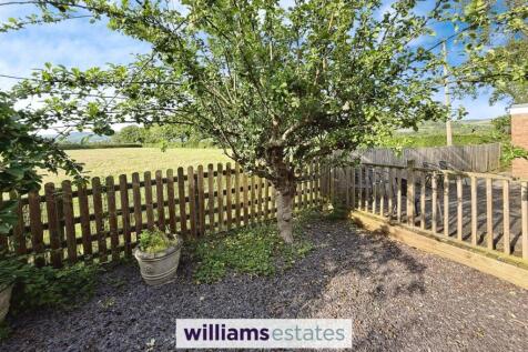 4 bedroom bungalow for sale