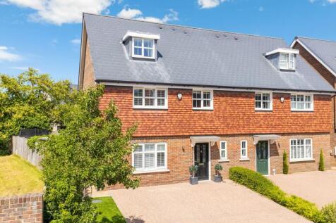 Rocks Hollow Gardens, Southborough, TN4 4 bed semi