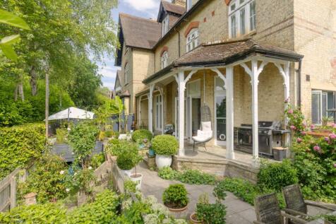 Broadwater Down, Tunbridge Wells, TN2 2 bed flat for sale