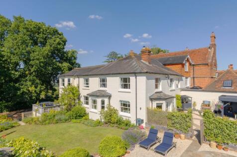Knowle Road, Brenchley, TN12 6 bed semi
