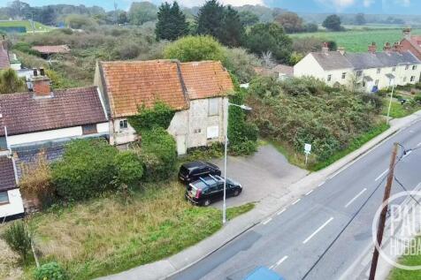 Beccles Road, Carlton Colville, NR33 Barn conversion for sale