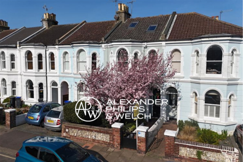 Worthing BN14 4 bed house for sale