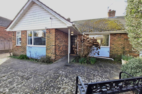 Coombe Vale, Saltdean, Brighton, East... 2 bed semi