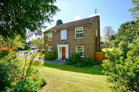 4 bedroom detached house for sale