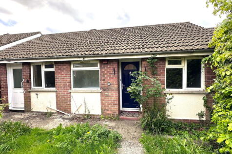 2 bedroom terraced bungalow for sale
