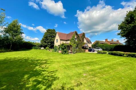 5 bedroom cottage for sale