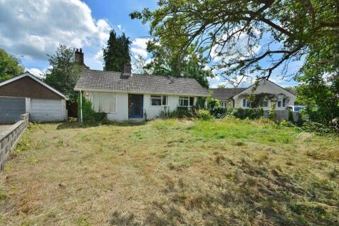 Silver Street, Tetsworth 4 bed property with land for sale