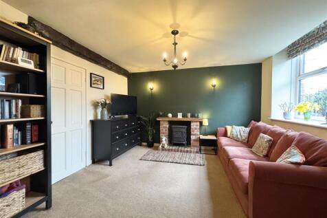 Cuttlehurst, Scissett, Huddersfield... 4 bed terraced house for sale