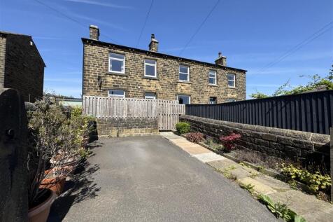 Penistone Road, Shelley, HD8 8HY 2 bed semi