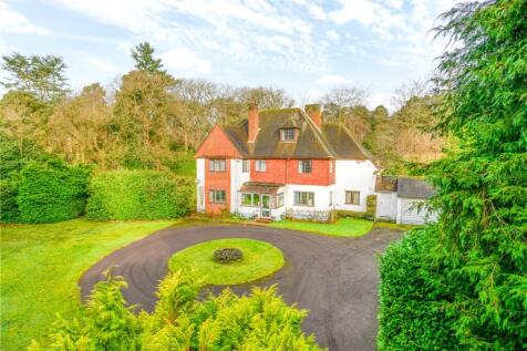Byfleet Road, Cobham, Surrey, KT11 6 bed detached house for sale