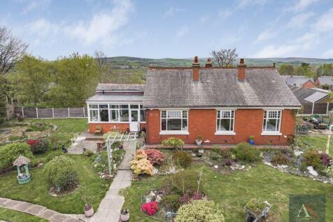 Top Of Heap, Heywood 3 bed bungalow for sale