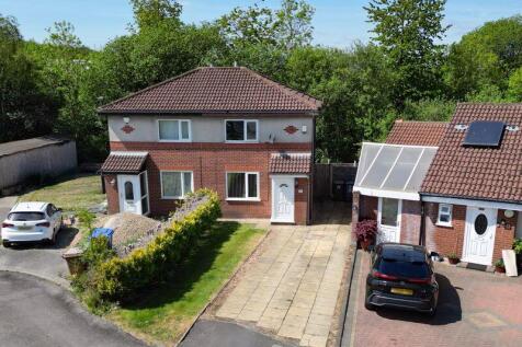 2 bedroom semi-detached house for sale
