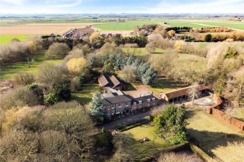 Fleetway, North Coates, Grimsby, N E... 6 bed equestrian property for sale