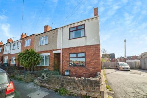 2 bedroom end of terrace house for sale