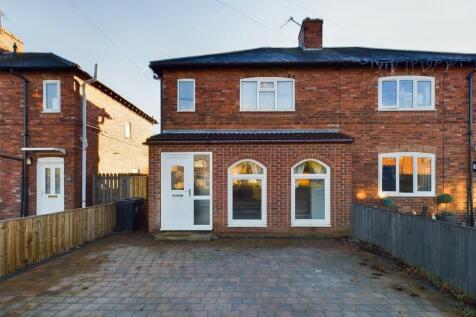 2 bedroom semi-detached house for sale