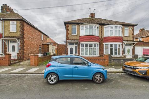 Avondale Gardens, Hartlepool 2 bed semi
