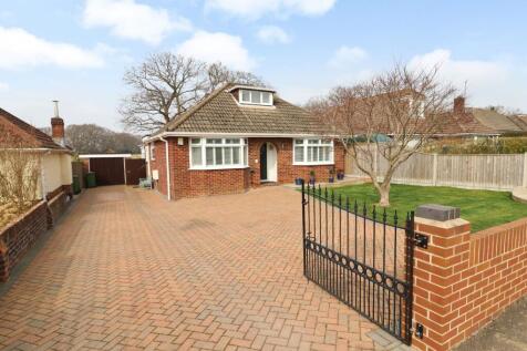 2 bedroom detached bungalow for sale