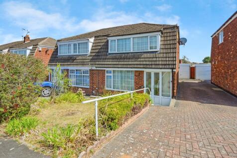 3 bedroom semi-detached house for sale