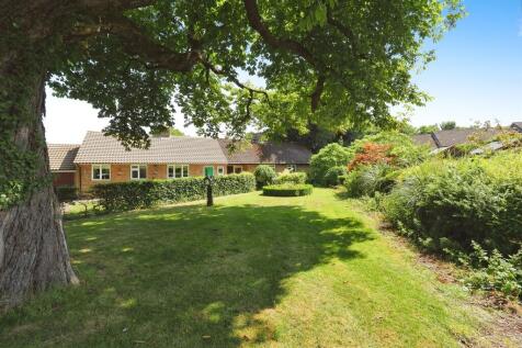 2 bedroom semi-detached bungalow for sale