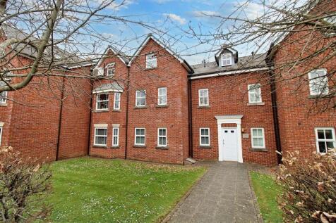 2 bedroom ground floor flat for sale