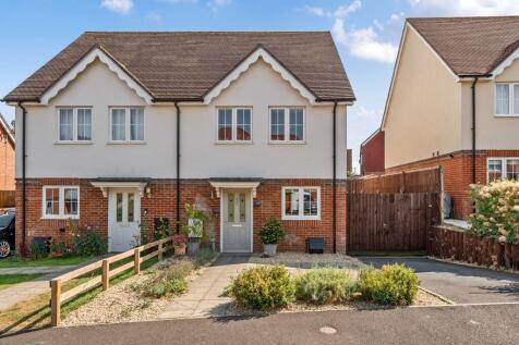 3 bedroom semi-detached house for sale
