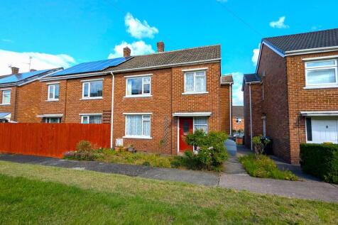 Tenth Avenue, Chester Le Street, DH2 3 bed semi