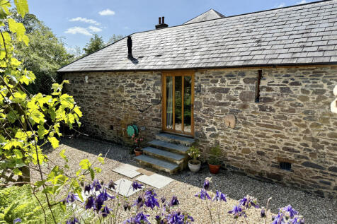 TAVISTOCK PL19 3 bed barn conversion for sale