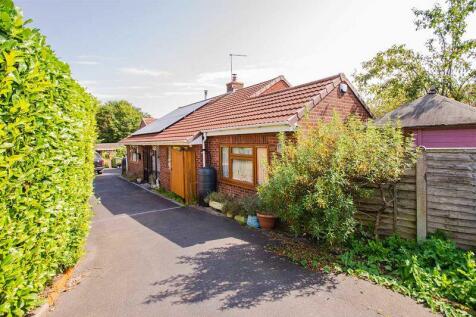 Wolverhampton Road, Stafford ST19 3 bed detached bungalow for sale