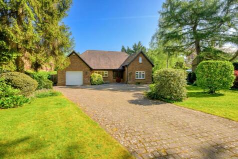 St Peter`s Avenue, Reading RG4 3 bed detached house for sale