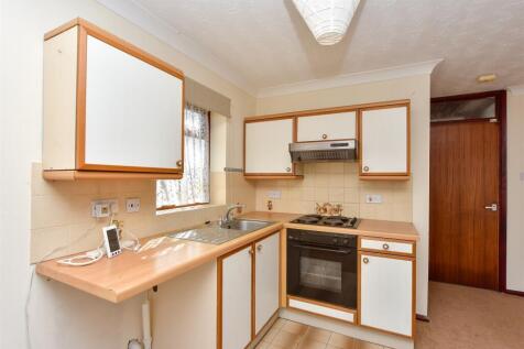 2 bedroom semi-detached bungalow for sale