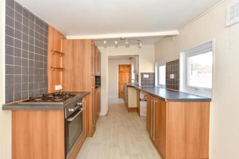 Cavendish Place, Newport PO30 2 bed end of terrace house for sale