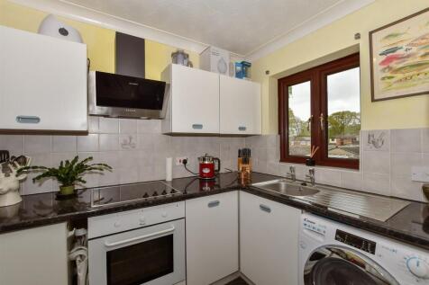 1 bedroom maisonette for sale