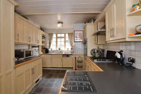 4 bedroom chalet for sale