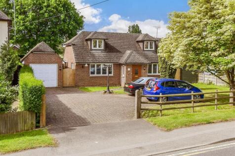 Station Road, Headcorn TN27 3 bed detached house for sale