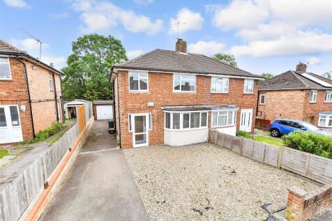 Copsleigh Avenue, Redhill RH1 3 bed semi