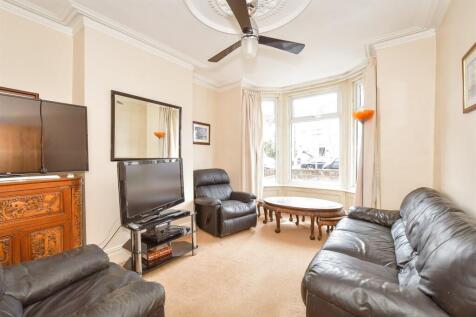 Milton Road, Portsmouth PO3 3 bed terraced house for sale