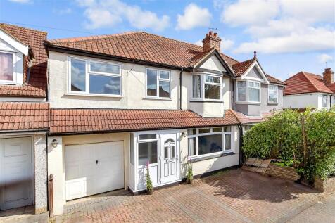 5 bedroom semi-detached house for sale