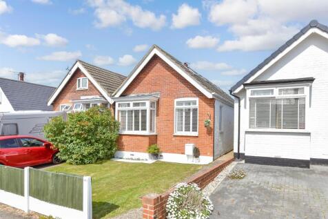 2 bedroom semi-detached bungalow for sale