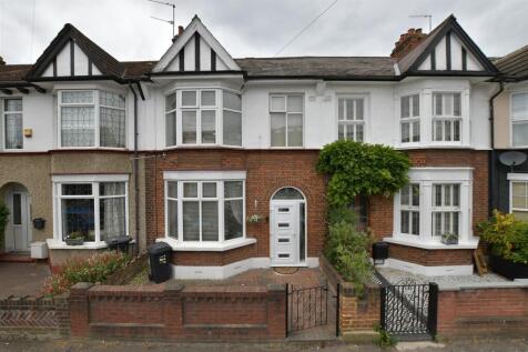 Waverley Road, London E18 3 bed terraced house for sale