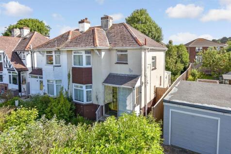 Lake Green Road, Sandown PO36 3 bed semi