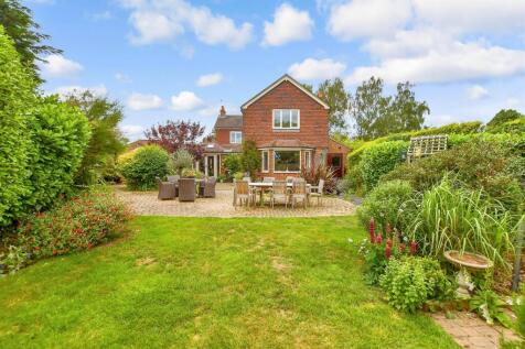 Bush Road, Tonbridge TN12 3 bed detached house for sale