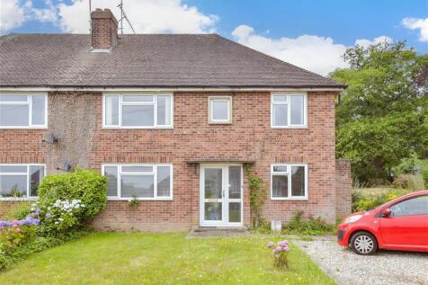 2 bedroom maisonette for sale